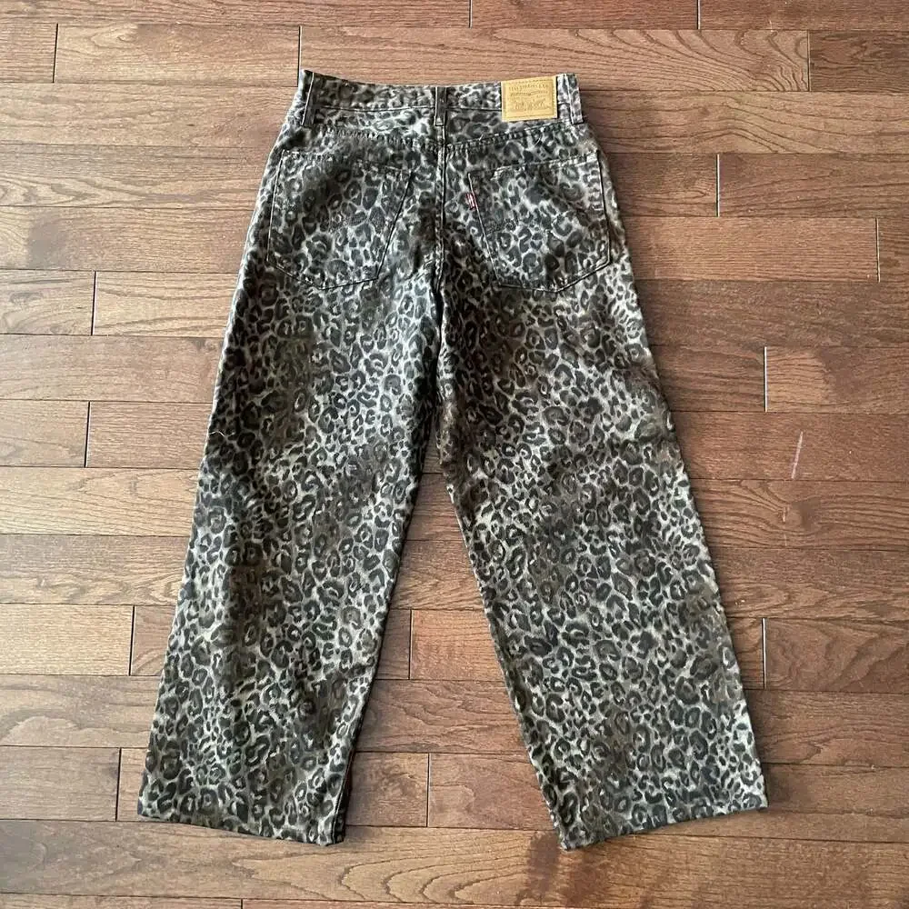 Levi’s Premium Baggy Dad Leopard Print Wide Leg Jeans Y2K 27 - Picture 3 of 8